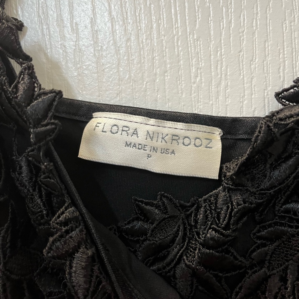Flora nikrooz top - Picture 2 of 4